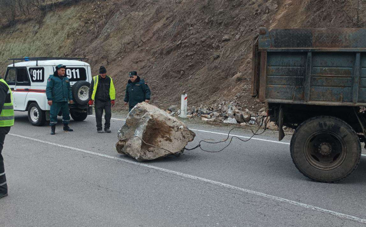 Վանաձոր-Ալավերդի ավտոճանապարհին տեղի է ունեցել քարաթափում