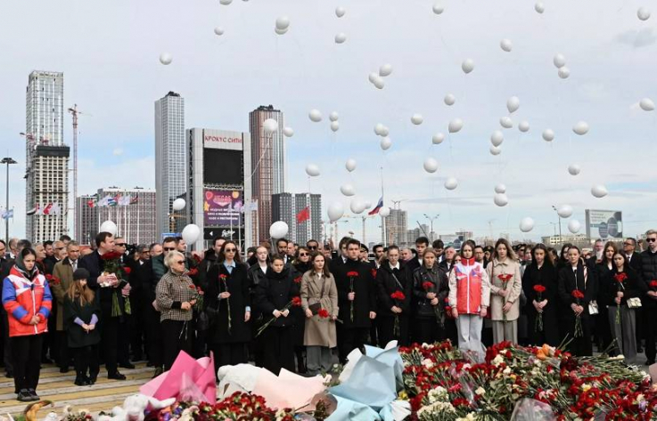 Ռուսաստանում հարգանքի տուրք են մատուցել Crocus City Hall-ի ահաբեկչության զոհերին