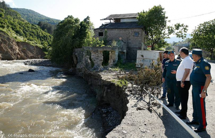 Աշխատում է 1419 փրկարար, 120 մարտական հաշվարկ. ՆԳ նախարարին ներկայացվել է աղետի գոտում իրավիճակը