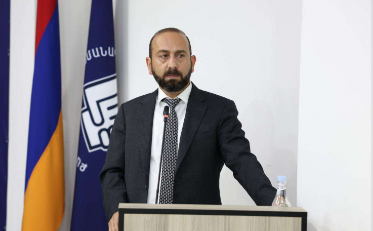 ՔՊ նիստում Արարատ Միրզոյանը զեկույց է ներկայացրել