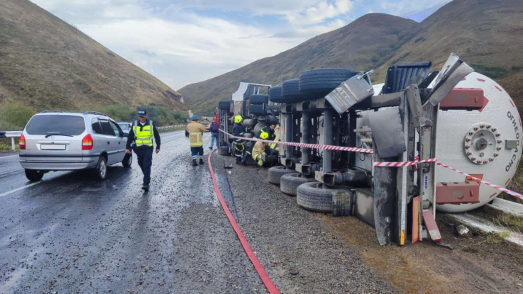 Բախվել են Ford-ն ու Iveco մակնիշի գազ տեղափոխող բեռնատարը