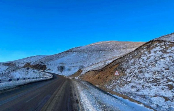 Աշոցք-Բավրա ավտոճանապարհին տեղ-տեղ առկա է մերկասառույց