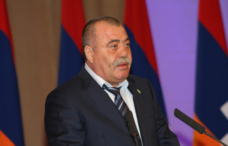 Գիշերը Էջմիածնում կրակոցներ են հնչել. ձերբակալվել է Մանվել Գրիգորյանի թոռը