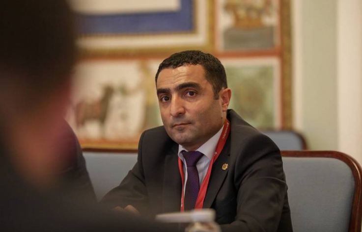 Գյումրիում «կոնսենսուս - 1» ձեւաչափի անփառունակ վախճանի ականատեսն ենք. Ռոմանոս Պետրոսյան