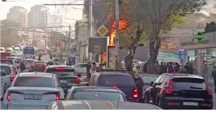 Կոմիտասի «Yerevan City» սուպերմարկետում հրդեհ է բռնկվել սննդի կետերից մեկում