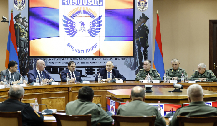 Վարչապետը հանդիպում է ունեցել ԶՈՒ ղեկավար կազմի օպերատիվ հավաքի մասնակիցների հետ