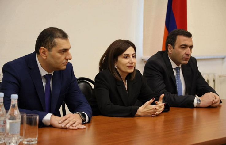Անահիտ Ավանեսյանը Հոգեկան առողջության պահպանման ազգային կենտրոնի թիմին է ներկայացրել Արտակ Ջումայանին