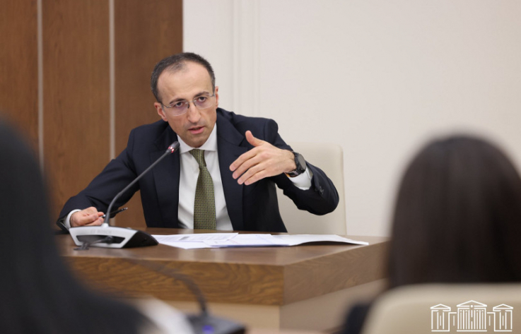 30 հազարից ավել քաղաքացի կենսաթոշակները, նպաստները դեռևս ստանում է կանխիկ, կոչ եմ անում փոխել մեթոդը. Թորոսյան