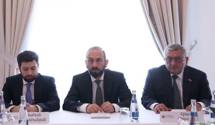 Արարատ Միրզոյանի գլխավորությամբ Մասկատում քննարկվել են Մերձավոր Արևելքի զարգացումներն ու ՀՀ առաջնահերթությունները