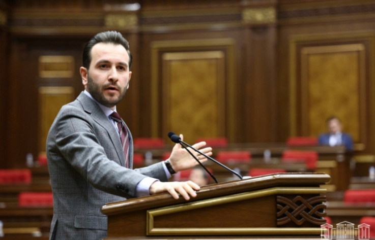 «Պեռաշկին» ավելի լուրջ քաղաքական օրակարգ է ստեղծում Հայաստանում, քան դուք. Կոնջորյանը՝ ընդդիմադիրներին