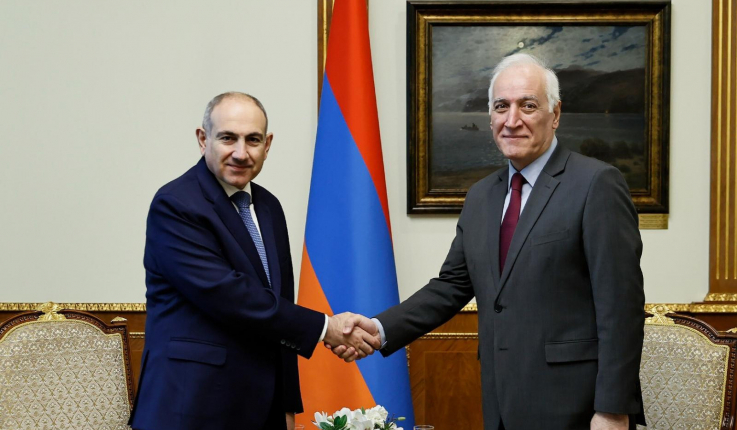 Ձեզ ճանաչել եմ որպես սկզբունքային, պատասխանատու, պրոֆեսիոնալ գործիչ․ վարչապետը շնորհավորել է Վահագն Խաչատուրյանին ծննդյան օրվա առթիվ