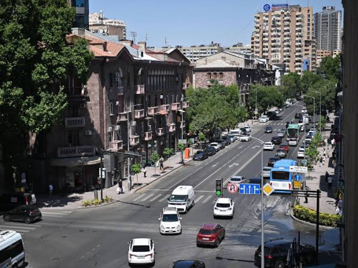 Ամիրյան փողոցը վերանվանվել է Պապ թագավորի փողոց, գործարարներին հորդորում են թարմացնել հասցեները