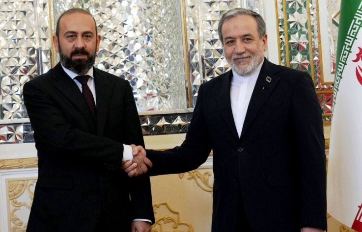 Կայացել է Արարատ Միրզոյանի և Աբբաս Արաղչիի առանձնազրույցը